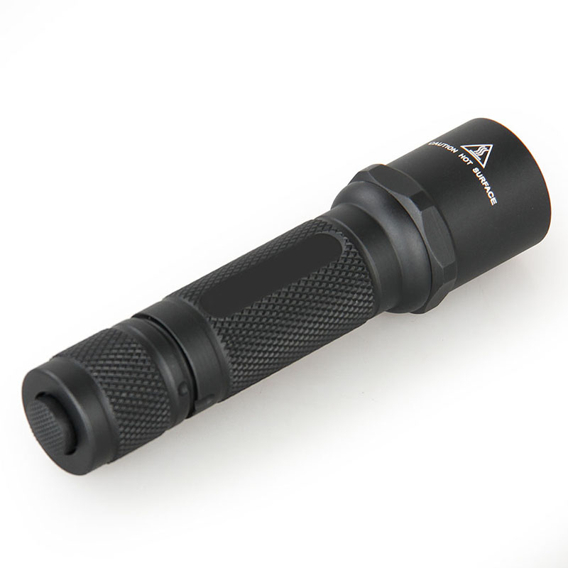 Compact High-output Flashlight Featuring - Flashlight 6P