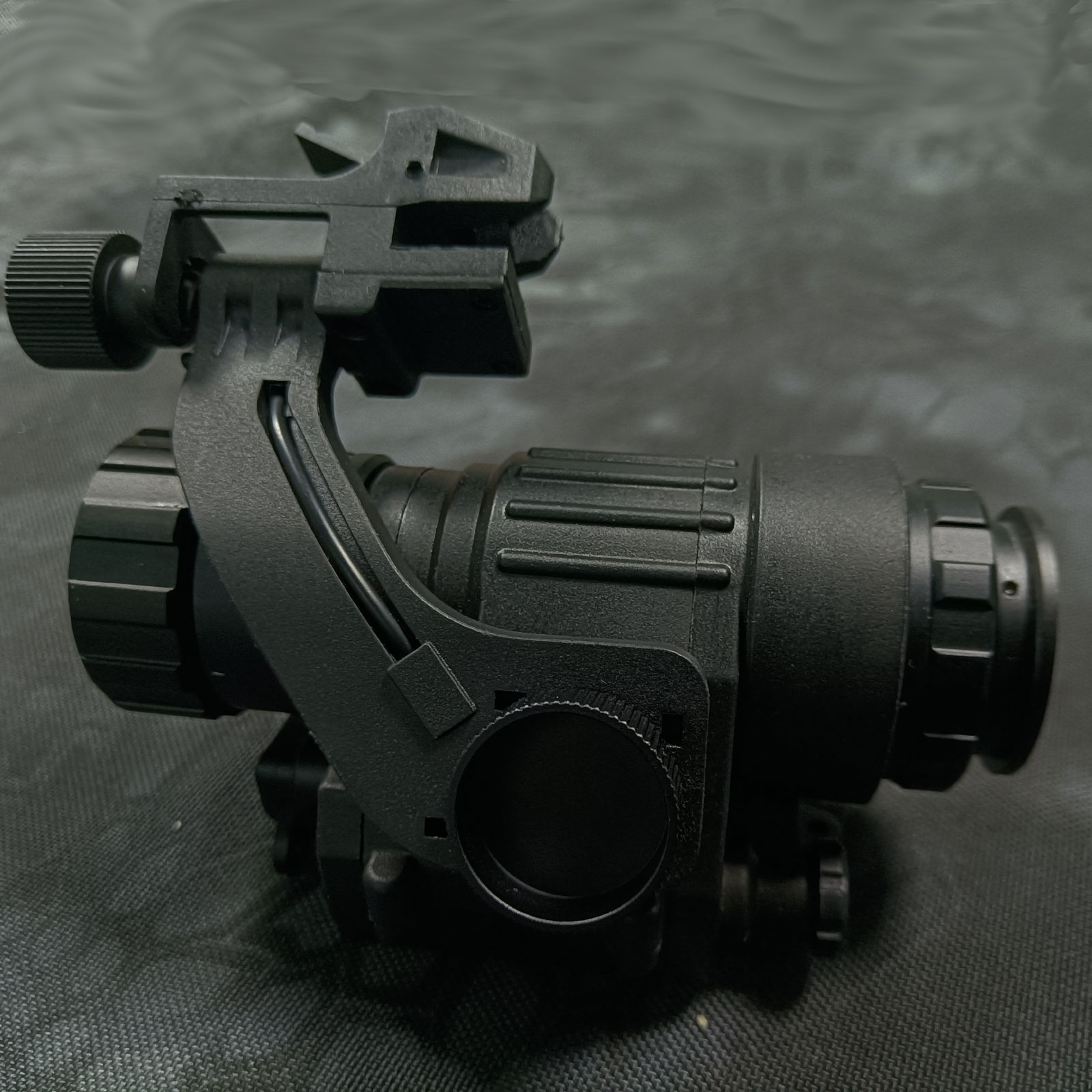 YSS PVS-14 Night Vision Goggle Scope FOV：6.4° 3X28mm IR LED Day/Night Mode +J-arm helmet mount adapter